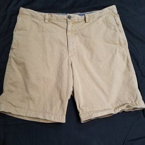Banana Republic Flat Front Chino Khaki Shorts -38